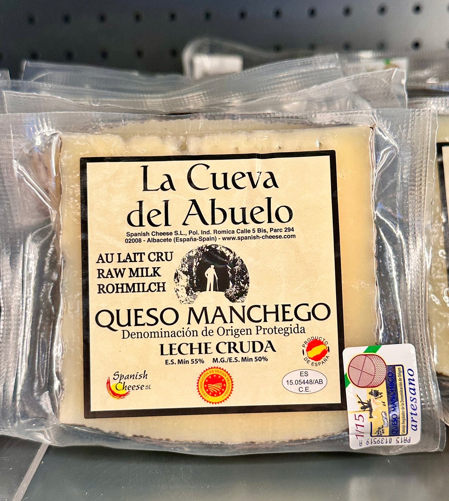 Manchego DOP „La Cueva del Abuelo“ – Schafskäse aus Rohmilch 12 Monate gereift (Añejo) (Artesano)